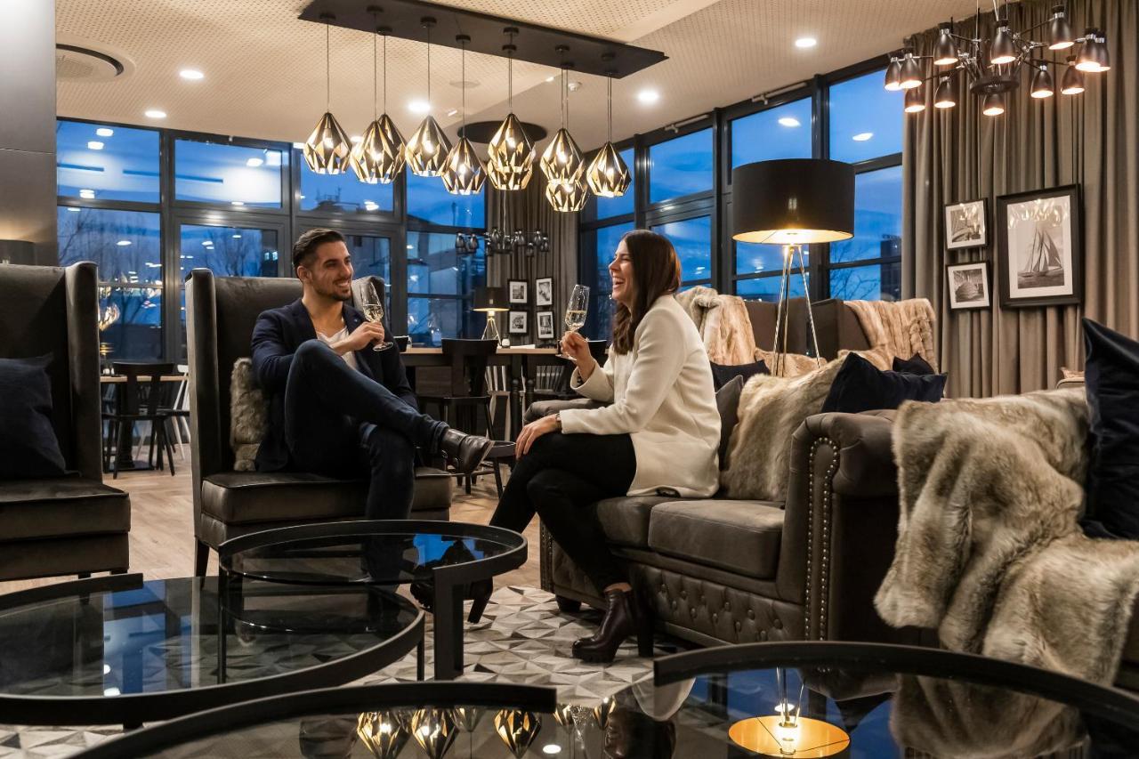 Harbr. Hotel Хайлброн Екстериор снимка