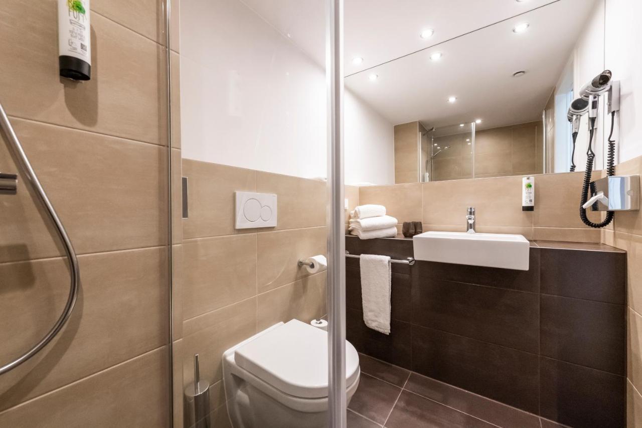 Harbr. Hotel Хайлброн Екстериор снимка