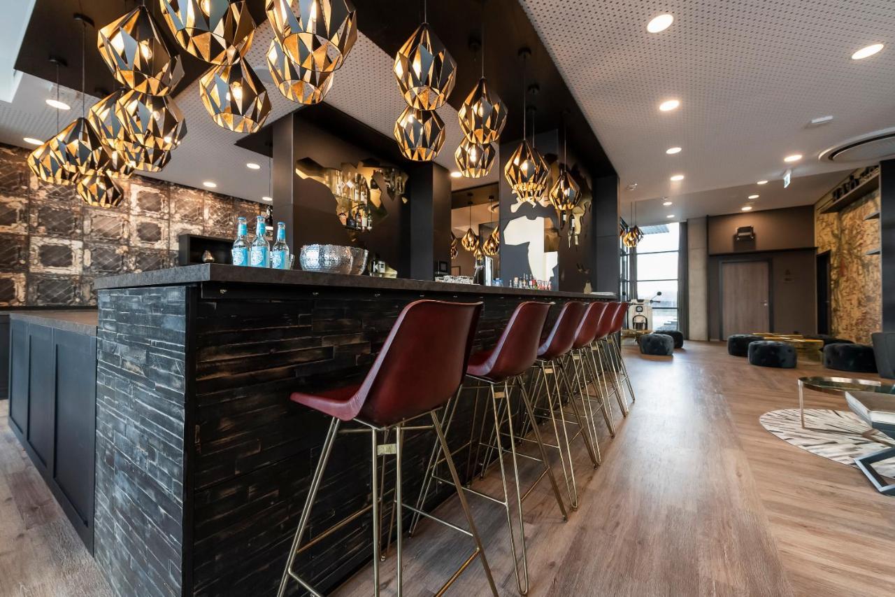 Harbr. Hotel Хайлброн Екстериор снимка